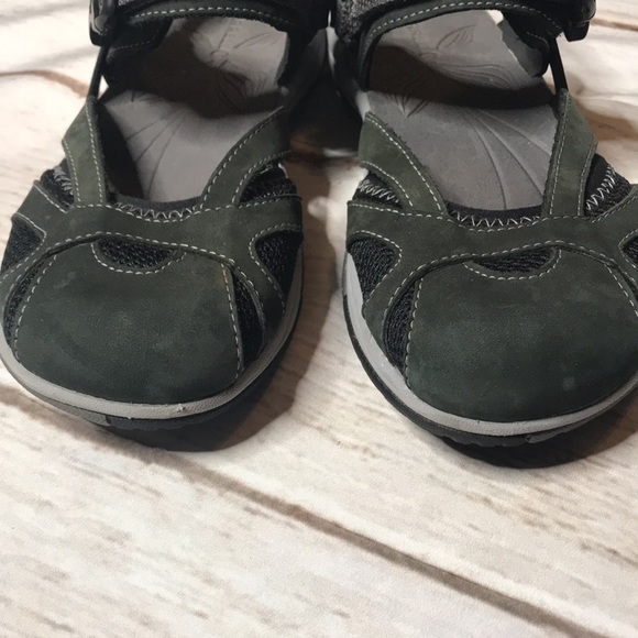 Merrell Azura Black Closed Toe Slingback Water Shoes Sandals Woman’s Size 7 - Picture 4 of 14